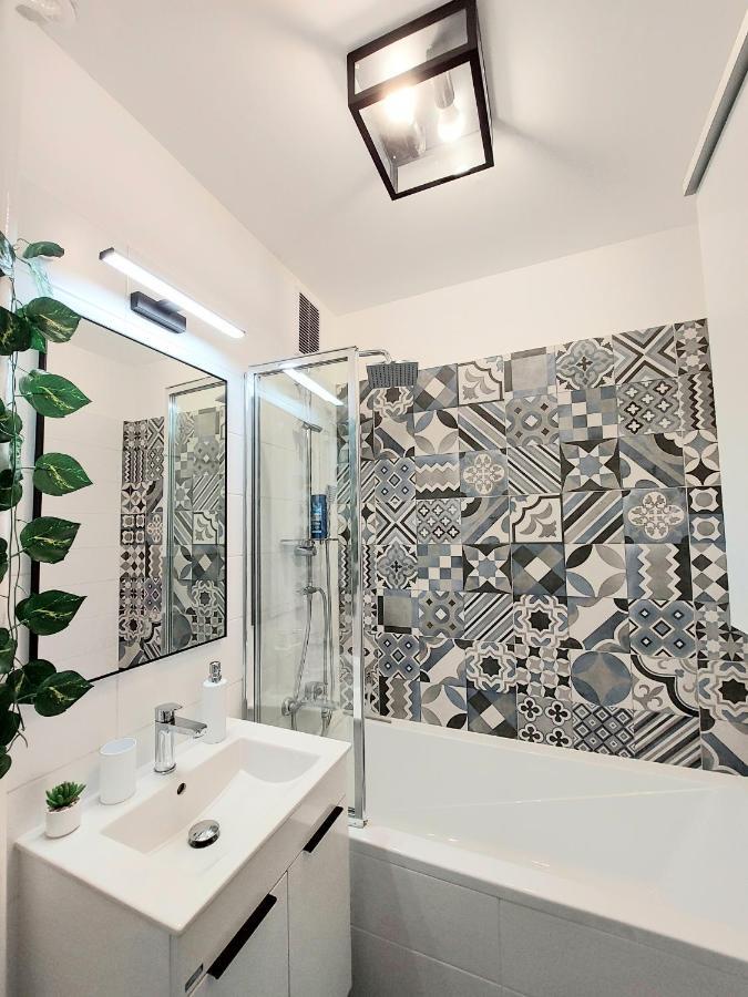 Aweshome City Apartment - 3 Bedrooms And Free Parking Debrecín Exteriér fotografie