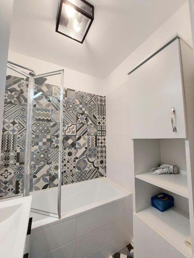 Aweshome City Apartment - 3 Bedrooms And Free Parking Debrecín Exteriér fotografie