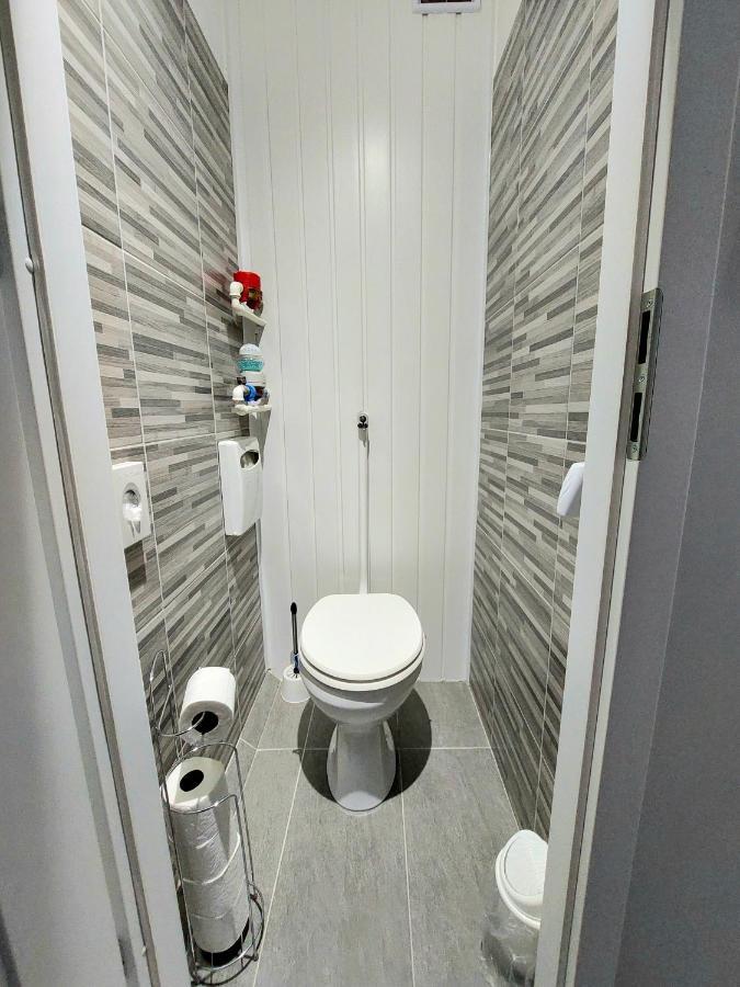Aweshome City Apartment - 3 Bedrooms And Free Parking Debrecín Exteriér fotografie