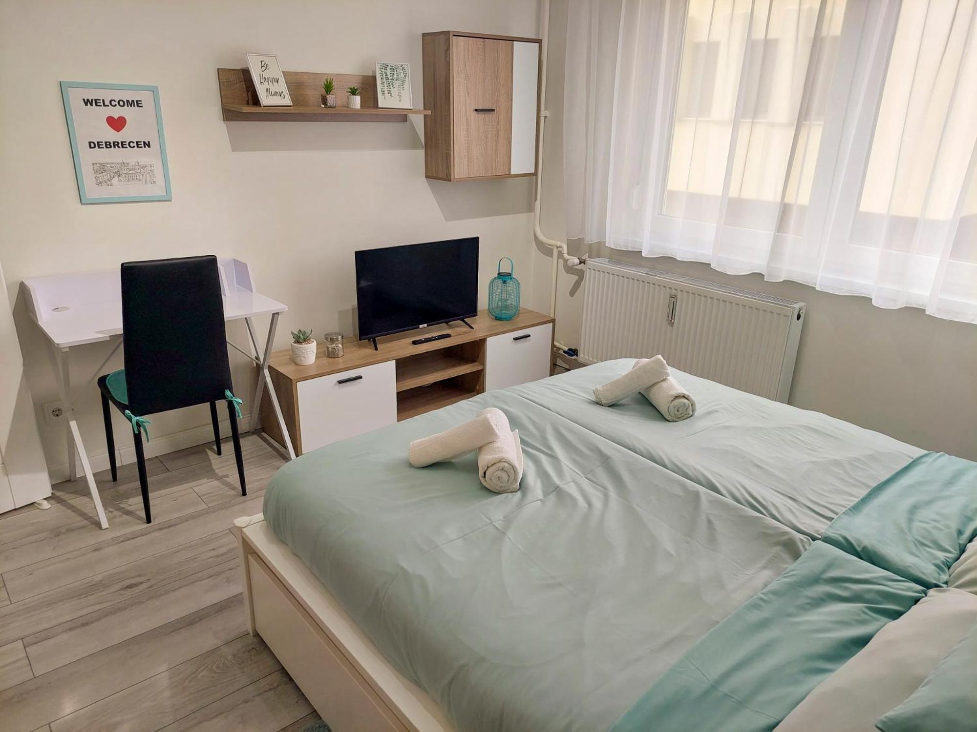 Aweshome City Apartment - 3 Bedrooms And Free Parking Debrecín Exteriér fotografie