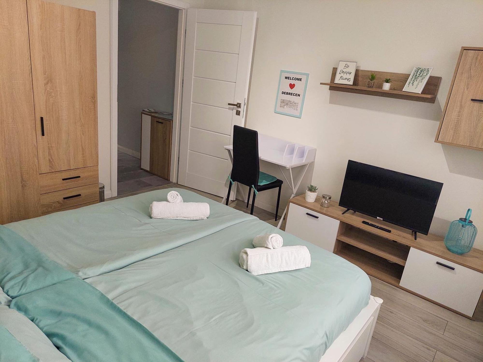 Aweshome City Apartment - 3 Bedrooms And Free Parking Debrecín Exteriér fotografie