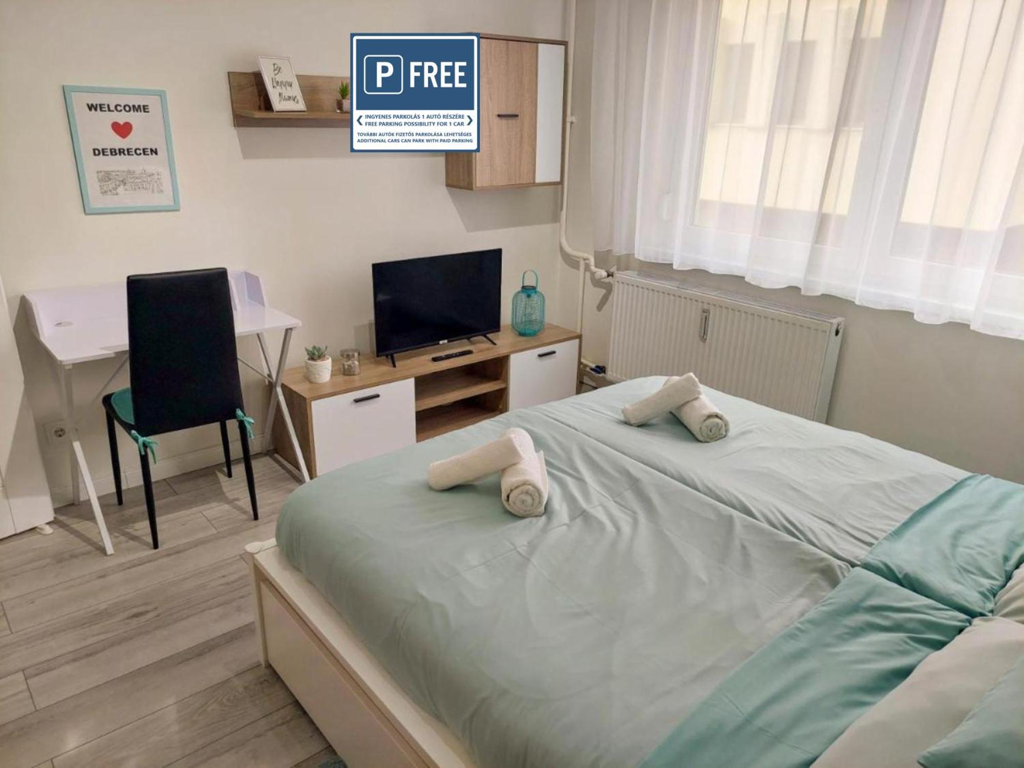 Aweshome City Apartment - 3 Bedrooms And Free Parking Debrecín Exteriér fotografie